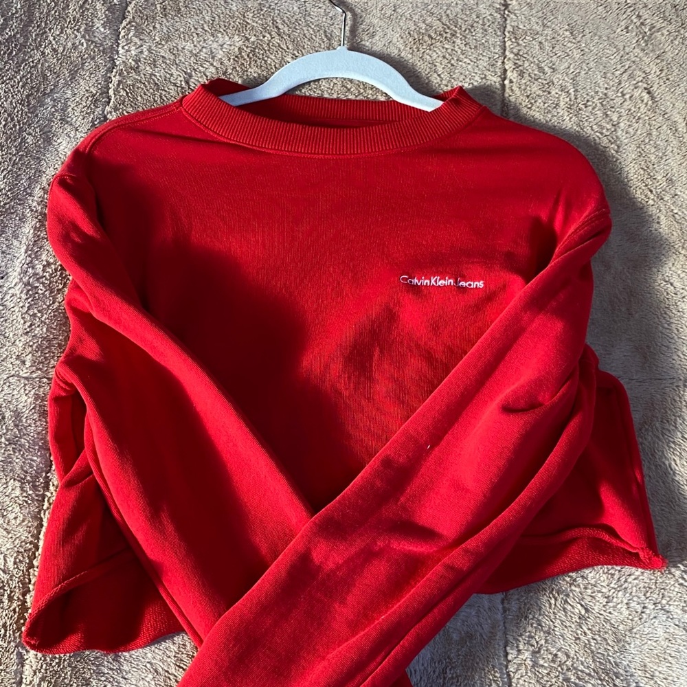 Calvin Klein Cropped Red sweater
